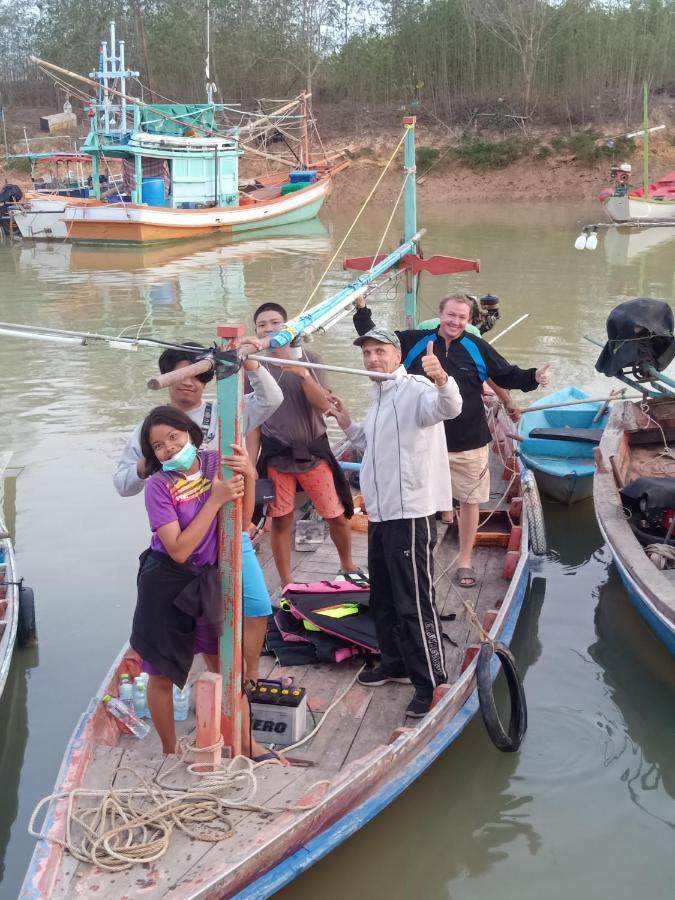 Win Gray Homestay Resort Pathiu Bagian luar foto