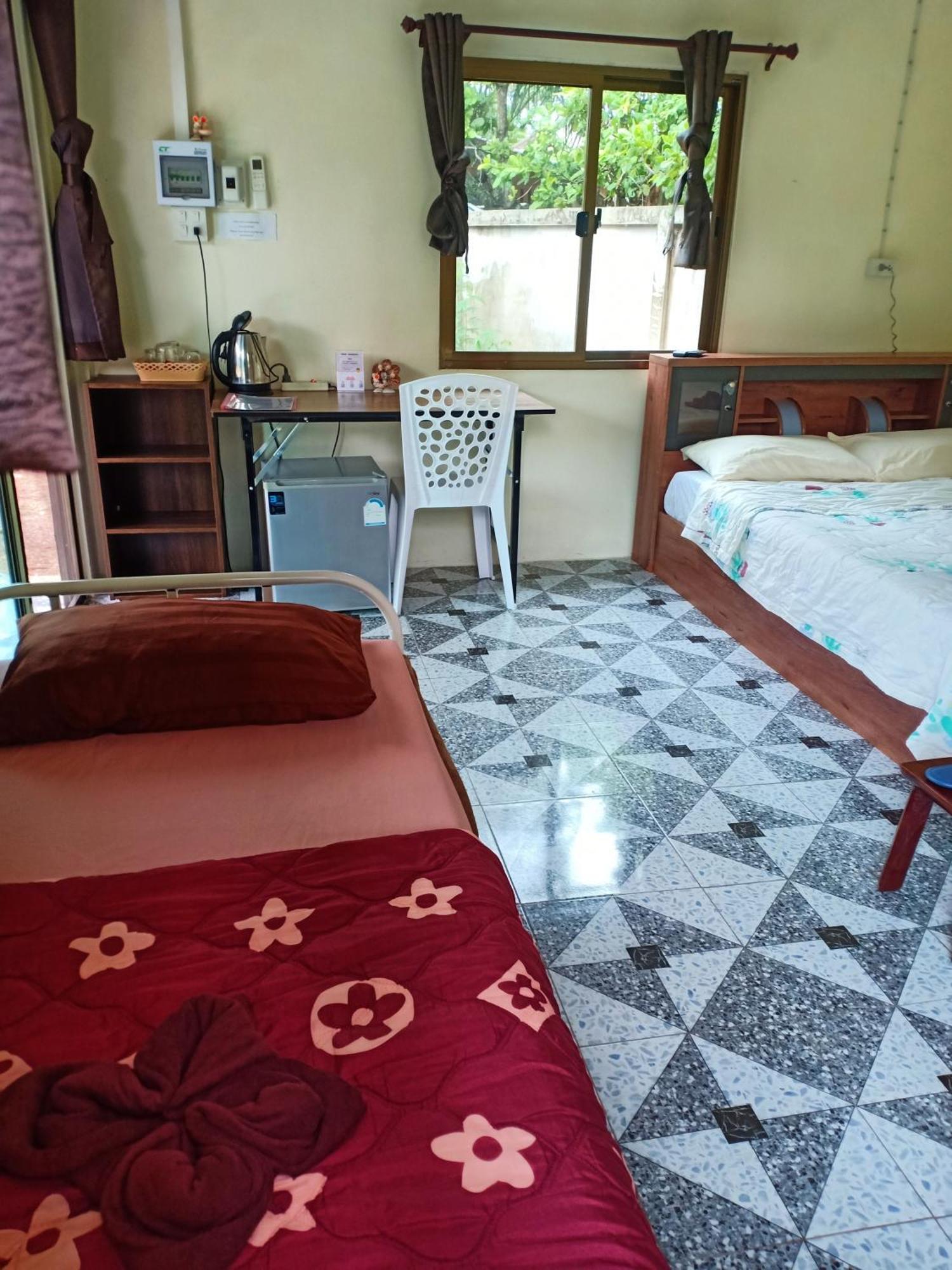 Win Gray Homestay Resort Pathiu Ruang foto